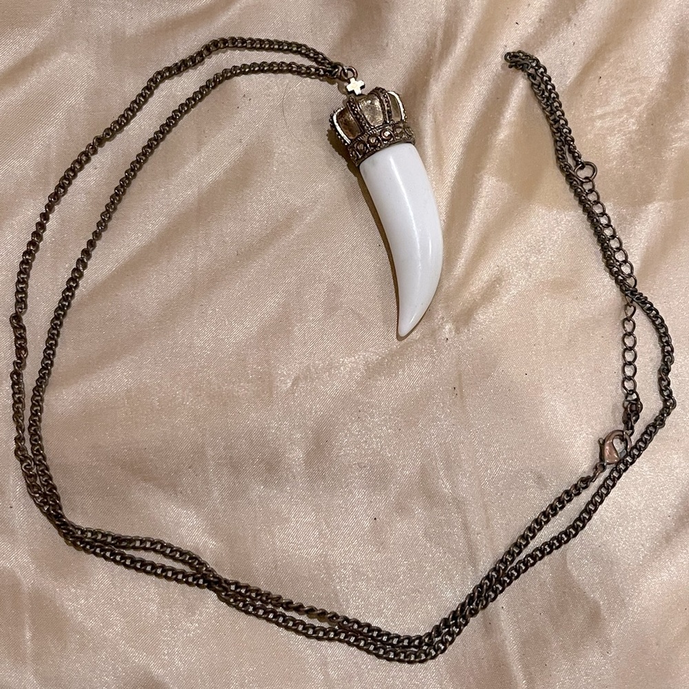 Charlotte Russe Tusk Necklace